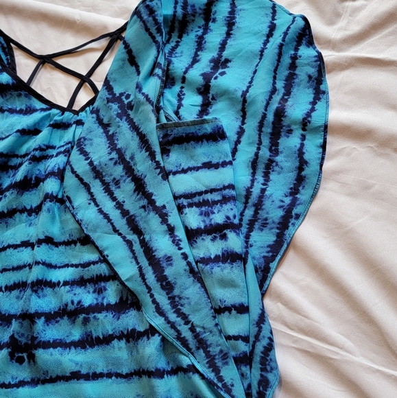 NWT EXPRESS stripe dyed criss cross back flutter sleeve silky blouse - Picture 7 of 10